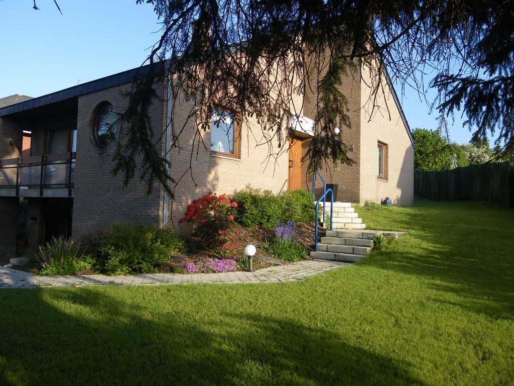 Bed and Breakfast Aux Cosmos Olne Exterior foto